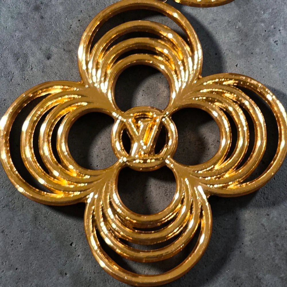 Elegant Gold Flower Keychain/Bag Charm